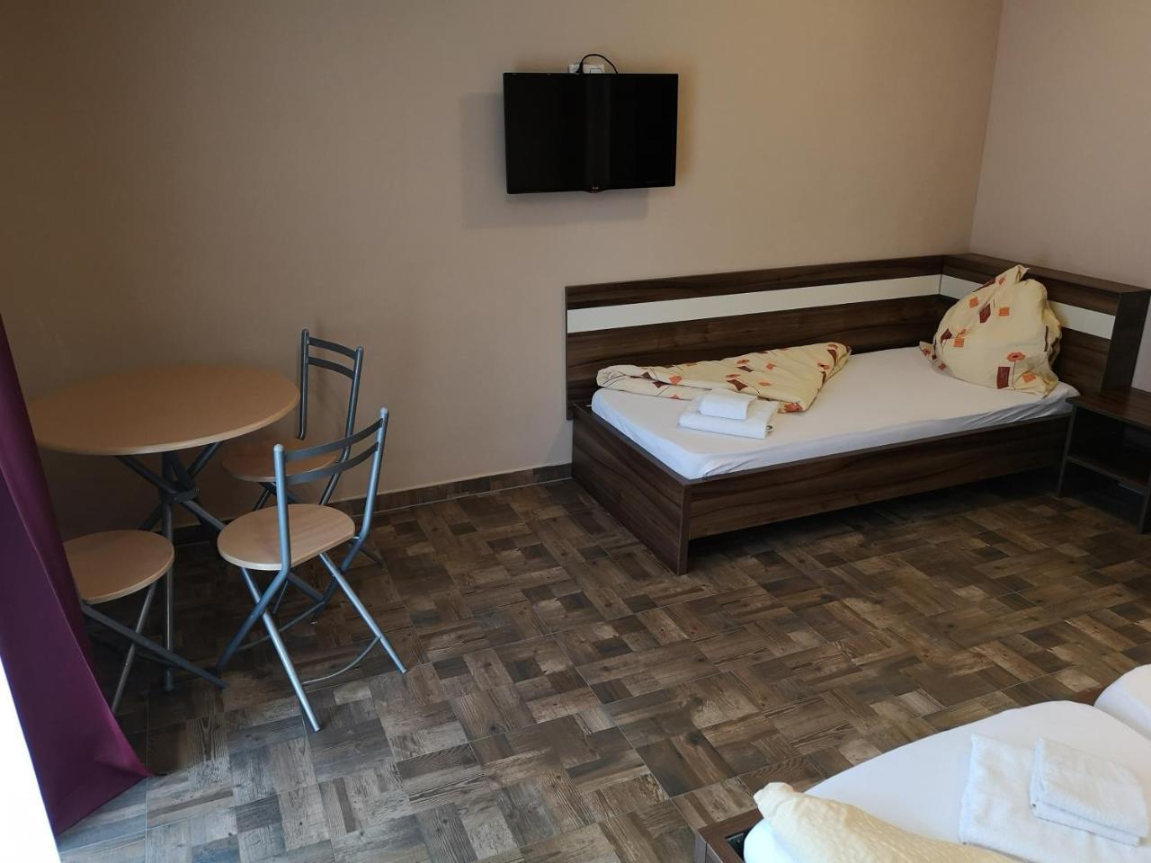 Bed and Breakfast Borostyan Panzio Balatonfuered Exterior foto