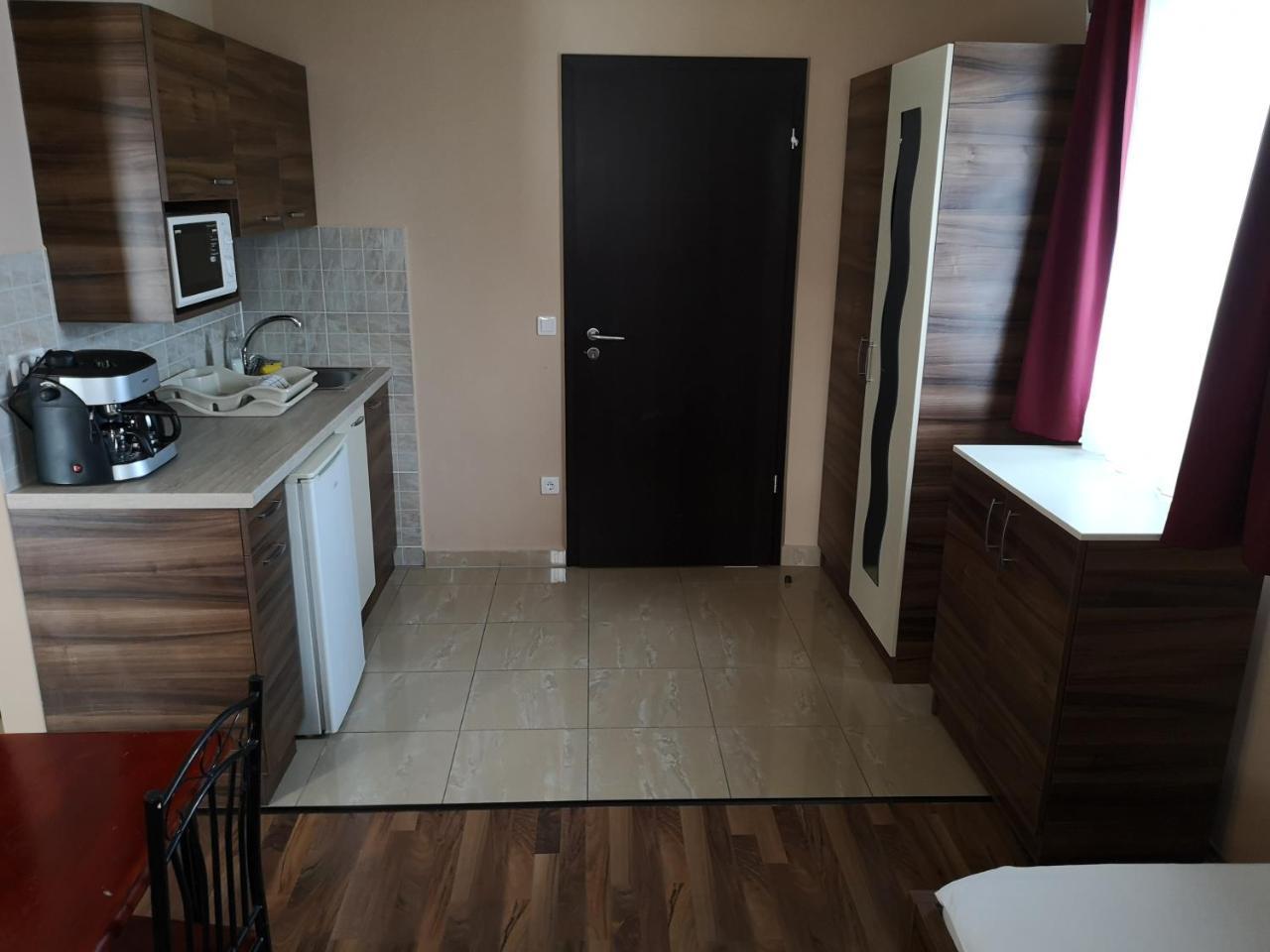 Bed and Breakfast Borostyan Panzio Balatonfuered Exterior foto