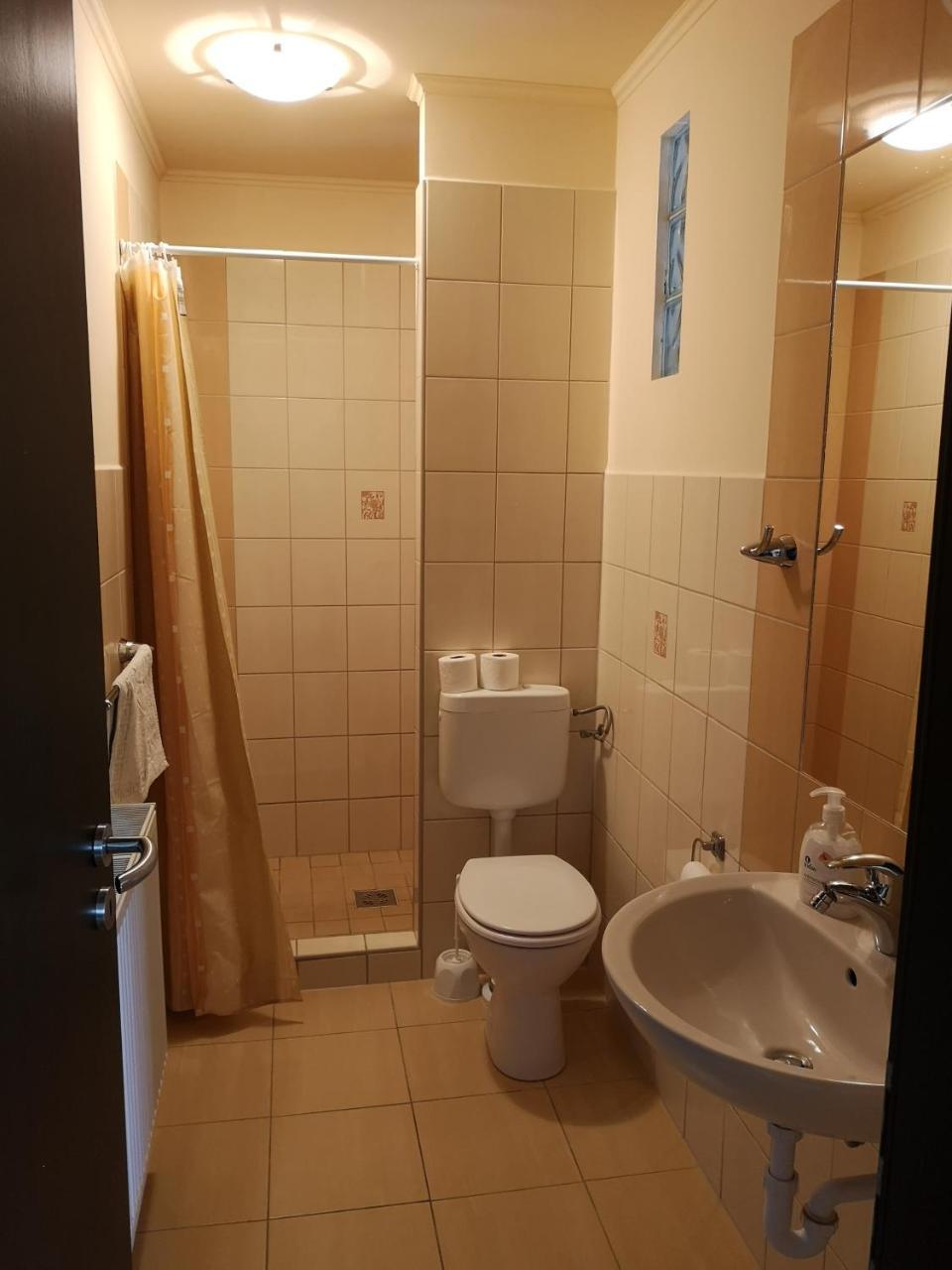Bed and Breakfast Borostyan Panzio Balatonfuered Exterior foto