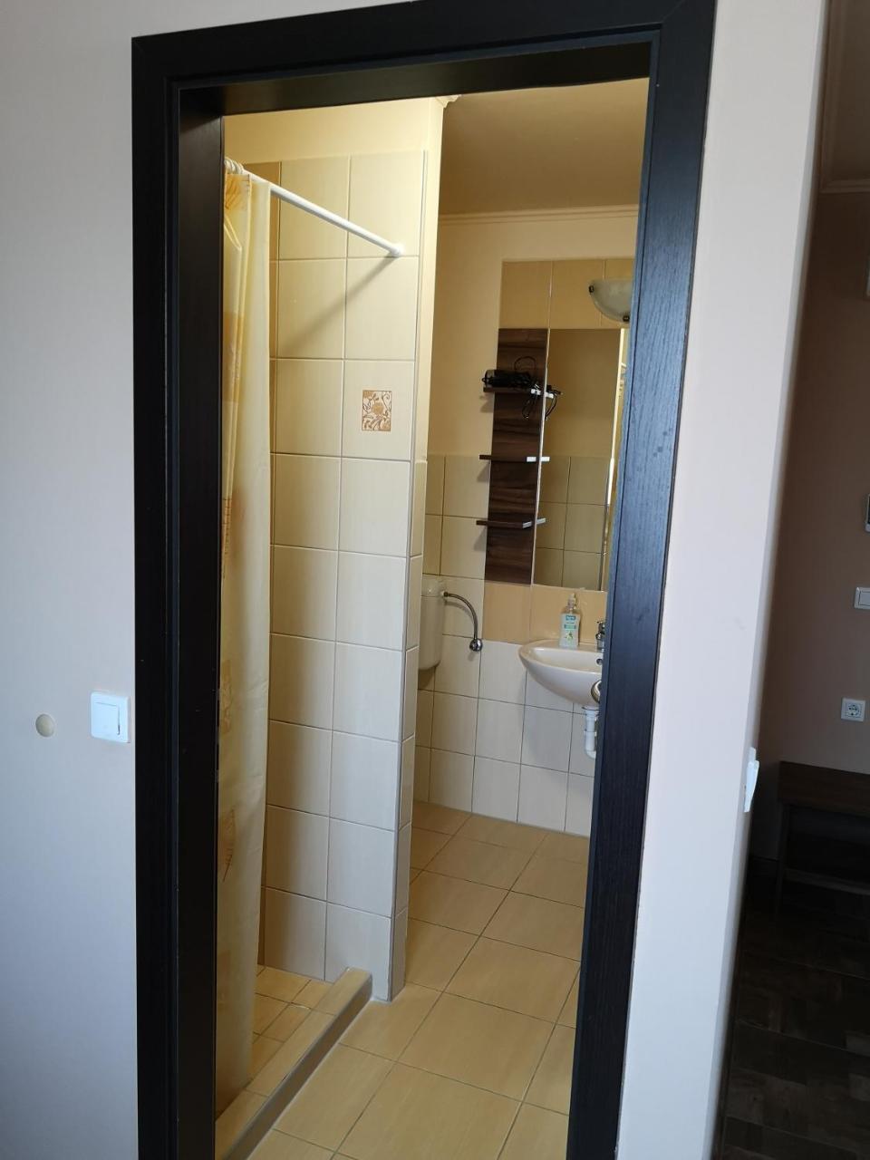 Bed and Breakfast Borostyan Panzio Balatonfuered Exterior foto