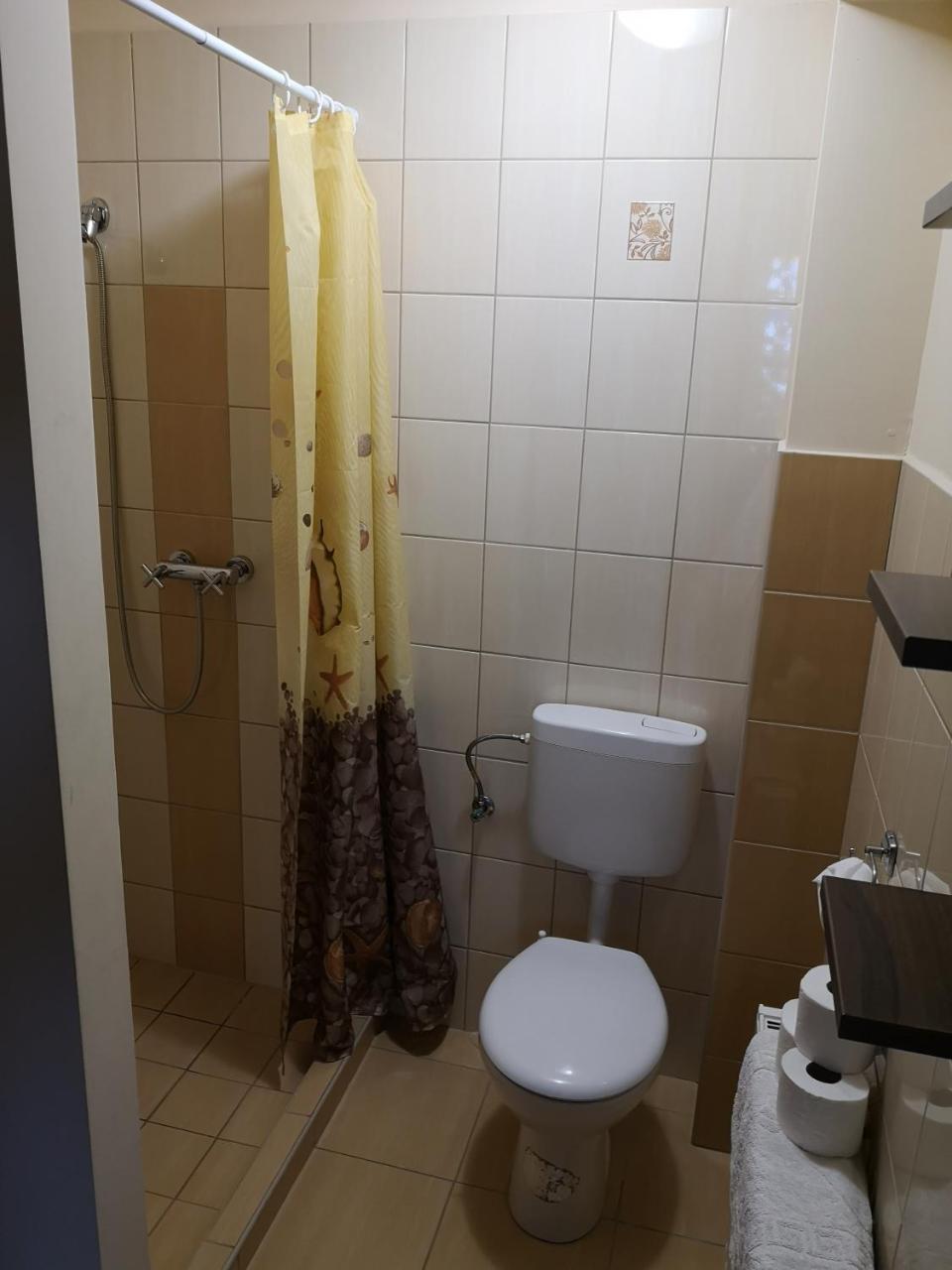 Bed and Breakfast Borostyan Panzio Balatonfuered Exterior foto